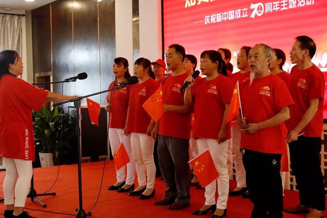 逃离金刚鹦鹉森林